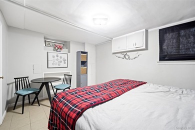Come experience this beautiful oasis in the Pelham Gardens - photo 13
