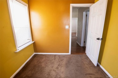 Here is a rare opportunity to own a well-cared for duplex - photo 27