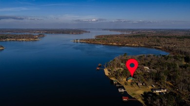 Welcome to your dream home nestled on the pristine shores of - photo 37