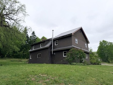 Coastal living doesn't have to break the bank! Nestled on 1 acre - photo 5