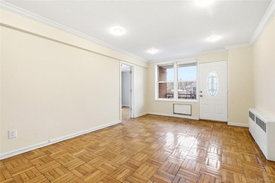Discover a rare junior 4 converted into a 2-bedroom apartment - photo 10