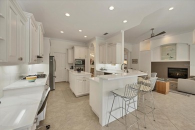 Welcome to this beautifully maintained and updated 3-bedroom, 2 - photo 11