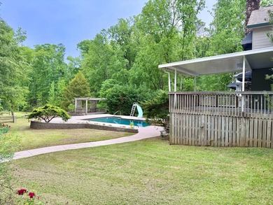 Welcome home to your peaceful, private retreat on 8.25 acres - photo 12
