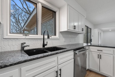Experience true waterfront living with this beautifully - photo 14