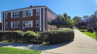 Hudson River Home Sale Pending in Yonkers New York