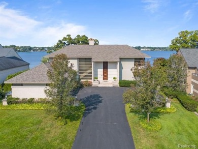 Lake Home For Sale in West Bloomfield, Michigan