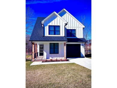 Lake Home For Sale in Huddleston, Virginia