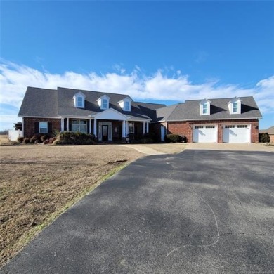 NICE BRICK HOME ON 2 ACRES JUST EAST OF CHECOTAH. - Lake Home For Sale in Checotah, Oklahoma