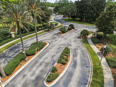 Step through the door into this immaculate, nearly new - photo 36