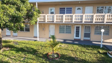 Well-maintained 1-bedroom, 1-bath residence located in the - photo 1