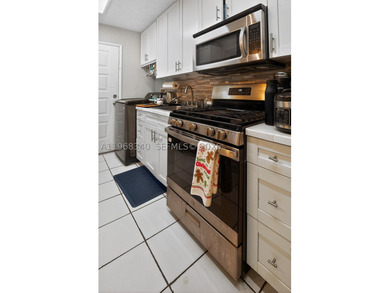 Well-maintained 1-bedroom, 1-bath residence located in the - photo 7