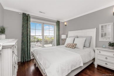 Beautiful 3 bedroom townhome in the luxurious gated condo - photo 13