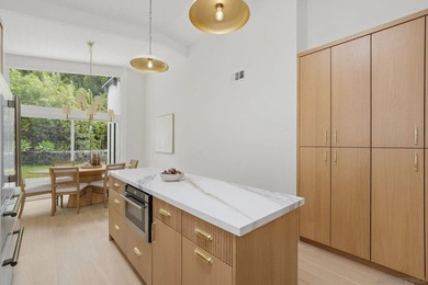 Stunning remodeled Mid-Century Modern *Pacifica* home offering a - photo 17