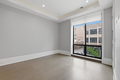 Exceptional 3-bed, 2.5 bath corner condo in a boutique elevator - photo 18