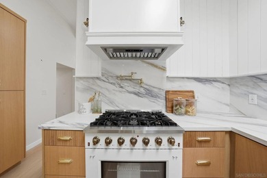 Stunning remodeled Mid-Century Modern *Pacifica* home offering a - photo 18