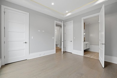 Exceptional 3-bed, 2.5 bath corner condo in a boutique elevator - photo 22