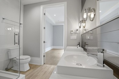 Exceptional 3-bed, 2.5 bath corner condo in a boutique elevator - photo 24