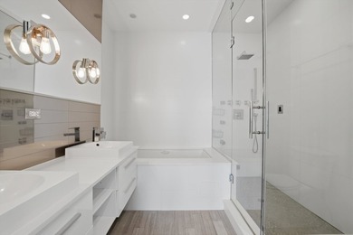 Exceptional 3-bed, 2.5 bath corner condo in a boutique elevator - photo 25