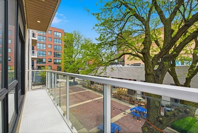 Exceptional 3-bed, 2.5 bath corner condo in a boutique elevator - photo 26