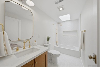 Stunning remodeled Mid-Century Modern *Pacifica* home offering a - photo 31