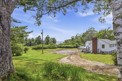CONTRACTOR'S TAKE NOTE! Lot size would be conducive for building - photo 8