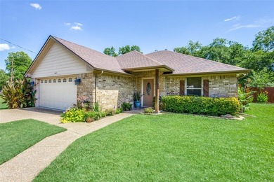 Lake Ray Roberts Home For Sale in Tioga Texas