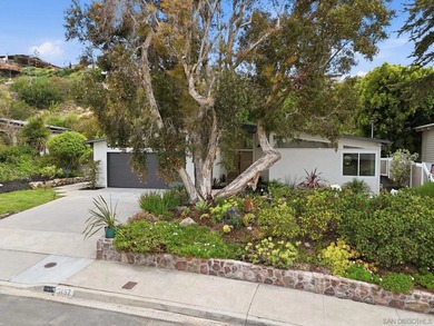 Stunning remodeled Mid-Century Modern *Pacifica* home offering a - photo 44