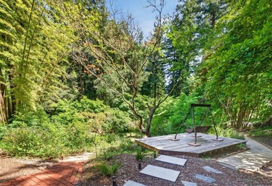 Tucked away from Vine Hill Road in the Happy Valley School - photo 27