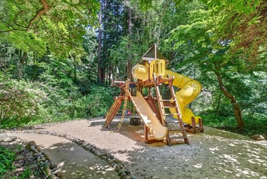 Tucked away from Vine Hill Road in the Happy Valley School - photo 30