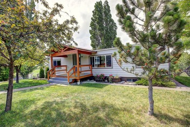 This home is an upgraded modular on a walk-out basement. Seller - photo 2