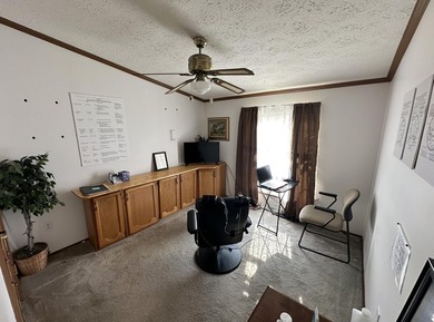 Welcome to this inviting single-story home, perfectly situated - photo 14