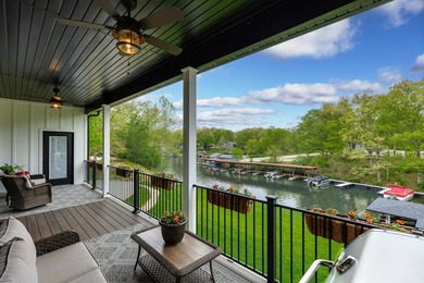 Beautiful Lake Sara Custom Home! - photo 14