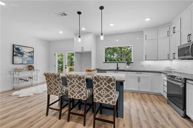 Modern design meets timeless comfort... with the addition of a - photo 15