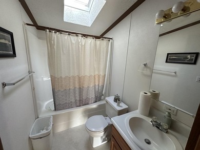 Welcome to this inviting single-story home, perfectly situated - photo 19