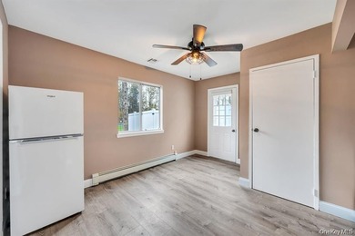 Magnificent updated and expanded Colonial offering 5 bedrooms, 3 - photo 23