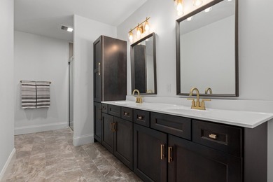 Beautiful Lake Sara Custom Home! - photo 24