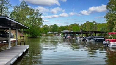 Beautiful Lake Sara Custom Home! - photo 29