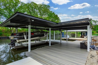 Beautiful Lake Sara Custom Home! - photo 32