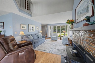 Highly Motivated Seller - Turnkey Condo on Long Lake with a - photo 6