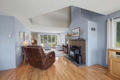 Highly Motivated Seller - Turnkey Condo on Long Lake with a - photo 7