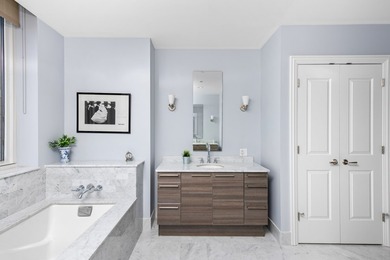 Stunning 3-bedroom, 2.1-bathroom corner residence at the - photo 22
