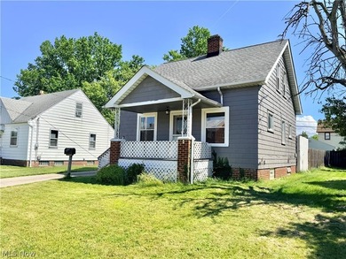 Welcome home to this fully remodeled, move-in-ready Cape Cod - photo 24