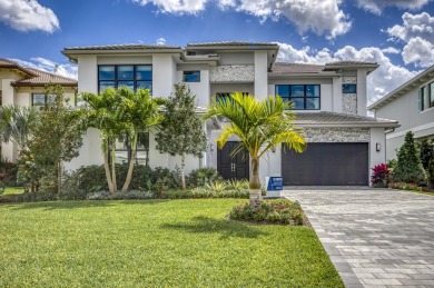 Lake Home For Sale in Palm Beach Gardens, Florida