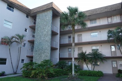 Lake Condo For Sale in Davie, Florida