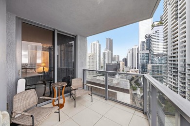 Welcome to the sky. Perched high on the 26th floor in the heart - photo 3