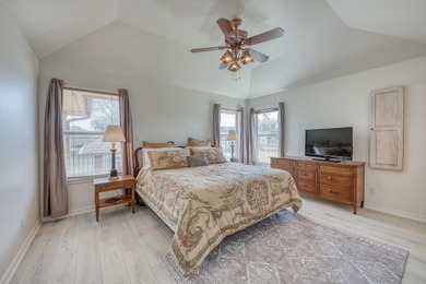 This charming waterfront retreat is perfectly positioned on a