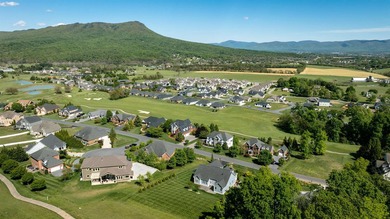 BEAUTIFUL CROSSROADS FARM CRAFTSMAN. Immaculate and ready to - photo 15