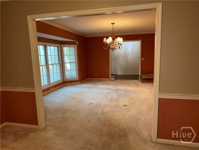 Very spacious and terrific floor plan at the Landings needing - photo 18