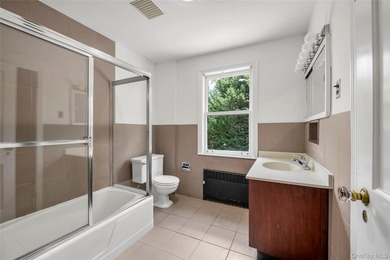 Welcome to this beautifully maintained 1923 Dutch Colonial - photo 18