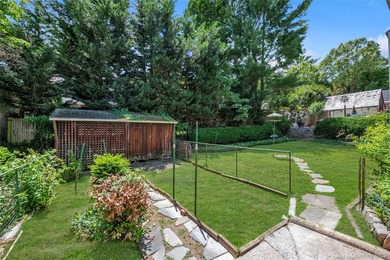 Welcome to this beautifully maintained 1923 Dutch Colonial - photo 23